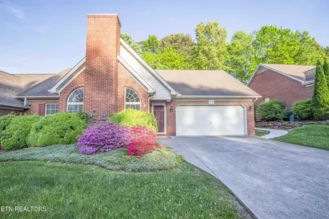 3016 Ginnbrooke Ln, Knoxville, TN 37920