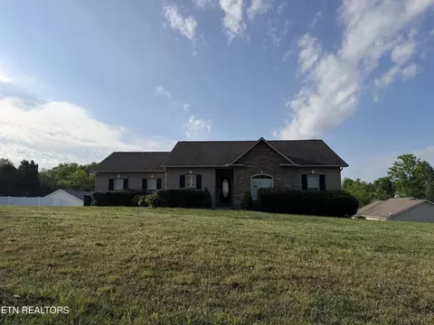 3237 Reiley Dr, Maryville, TN 37801