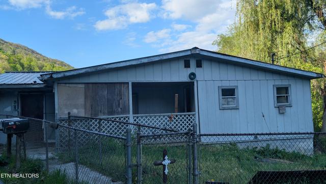 116 Hwy 3448, Stoney Fork, KY 40988