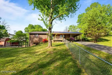176 Michael Ln, Jacksboro, TN 37757