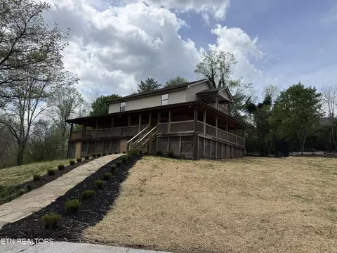 5506 Old Walland Hwy, Walland, TN 37886