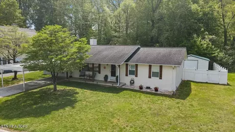 111 W Fir St, La Follette, TN 37766