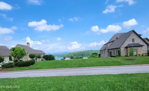 280 Grandville Ct, Vonore, TN 37885