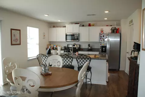 Kitchen - 198 Claire Pl, Talbott, TN 37877 photo 1 of 7