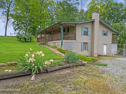 450 Buffalo Ln, Tazewell, TN 37879