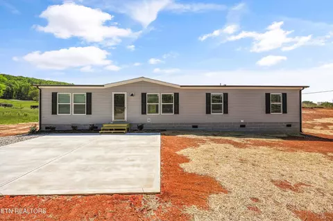 206 Edgewood Dr, Sweetwater, TN 37874
