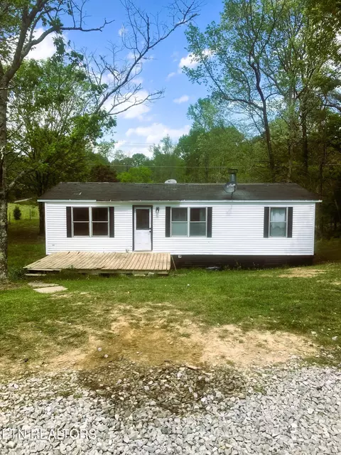 3207 Rocky Springs Rd, Spring City, TN 37381