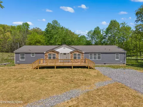 779 Silver City Rd, Whitesburg, TN 37891