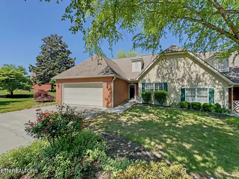 354 Paine Lake Dr, Sevierville, TN 37862