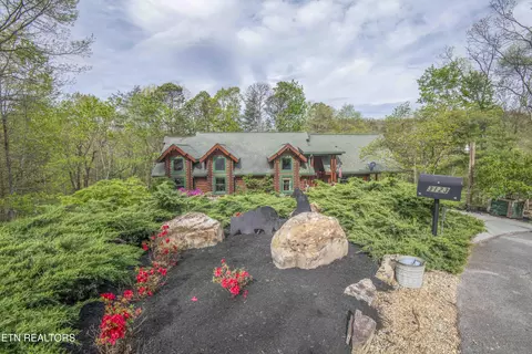 3123 Rocking Chair Ln, Sevierville, TN 37862