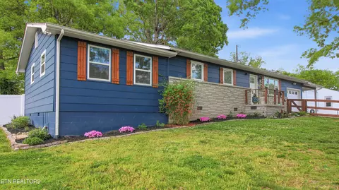 421 Watauga Dr, Knoxville, TN 37918
