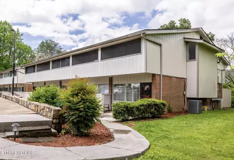 2806 Suncrest Rd #4, Pigeon Forge, TN 37863