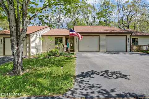378 Lake Catherine Ct, Crossville, TN 38558