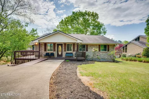 408 Lake Hollow Rd, Piney Flats, TN 37686