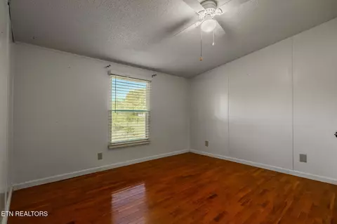 Bedroom - 1046 Talbott Kansas Rd, Talbott, TN 37877 photo 1 of 6