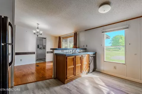 Kitchen - 1046 Talbott Kansas Rd, Talbott, TN 37877 photo 4 of 4