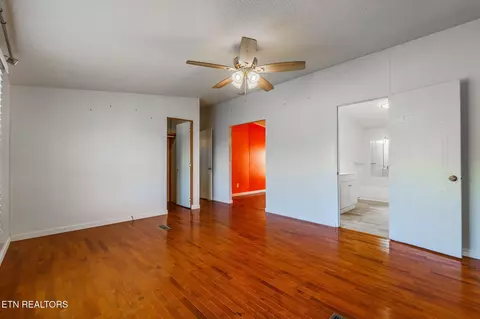 Bedroom - 1046 Talbott Kansas Rd, Talbott, TN 37877 photo 4 of 6