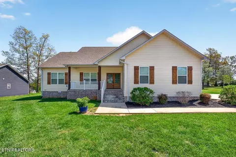750 Honeysuckle Ln, Sparta, TN 38583
