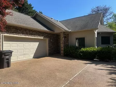 305 Konawa Pl, Loudon, TN 37774