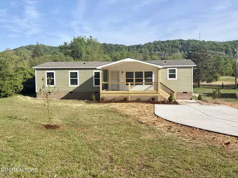 1310 W Beaver Creek Dr, Powell, TN 37849