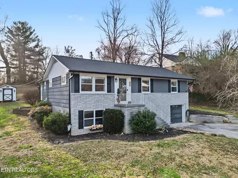 220 Susong Ln, Greeneville, TN 37743