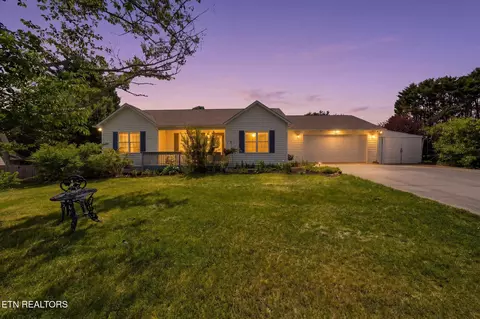 1618 Rivergate Ridge Ct, Sevierville, TN 37862
