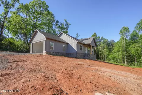 844 Pinebrooke Dr, Maryville, TN 37801