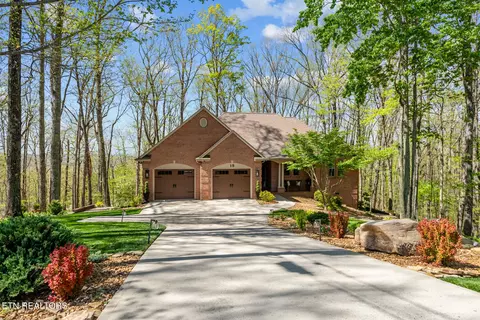 15 Quill Ct, Crossville, TN 38558