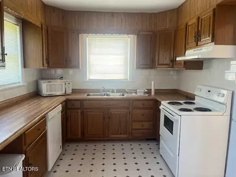 Kitchen - 254 Red Clover Loop, Ewing, VA 24248 photo 1 of 1