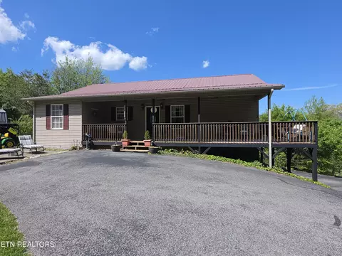 110 Falcon Crest Dr, Harrogate, TN 37752