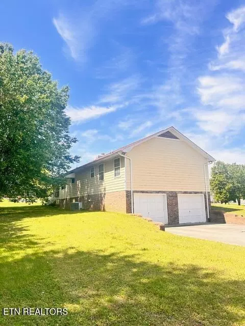 2806 Spring Place Rd, Cleveland, TN 37323