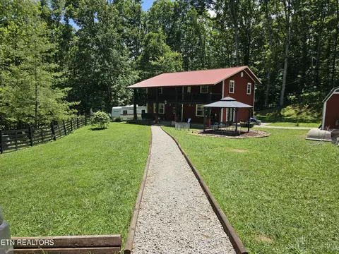 1100 Mill Branch Rd, Huntsville, TN 37756