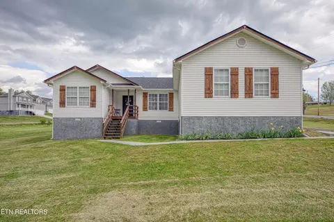 1103 Earnhardt Ln, La Follette, TN 37766
