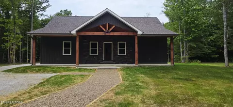 186 Short Leaf Ln, Oneida, TN 37841