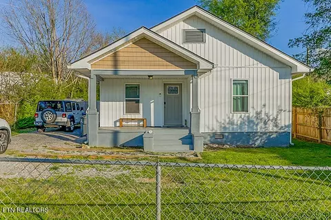 1002 Maryville Pike, Knoxville, TN 37920