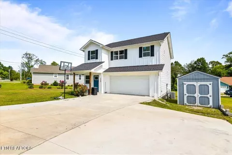 500 Stanley St, Oneida, TN 37841