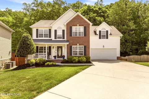 3308 Grassy Pointe Ln, Knoxville, TN 37931