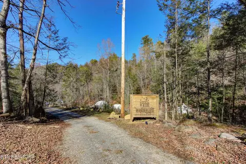 910 Windy Hill Way, Cosby, TN 37722