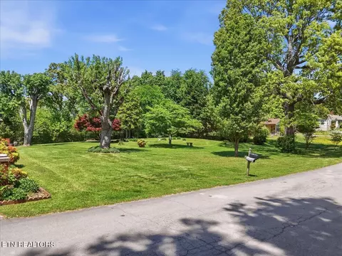 Shady Lane, Maryville, TN 37803