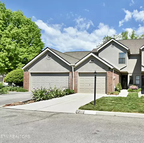 803 Farragut Commons Dr, Knoxville, TN 37934