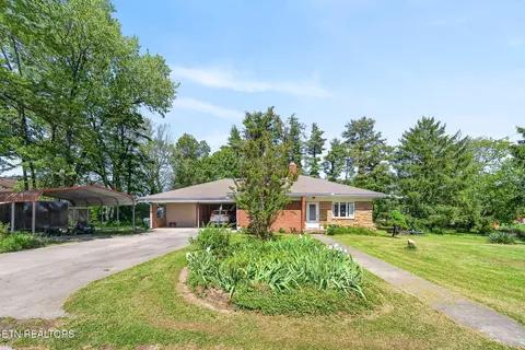 76 Daisy Ave, Crossville, TN 38555