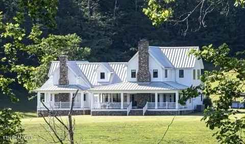 518 Old Cedar Creek Rd, Townsend, TN 37882