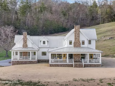 518 Old Cedar Creek Rd, Townsend, TN 37882