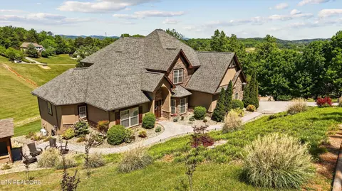 3419 Bentwood Dr, Kodak, TN 37764
