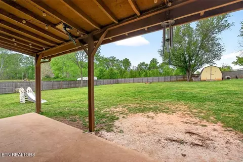Exterior - 237 Armstrong Rd, Doyle, TN 38559 photo 5 of 11