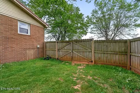 Exterior - 237 Armstrong Rd, Doyle, TN 38559 photo 6 of 11