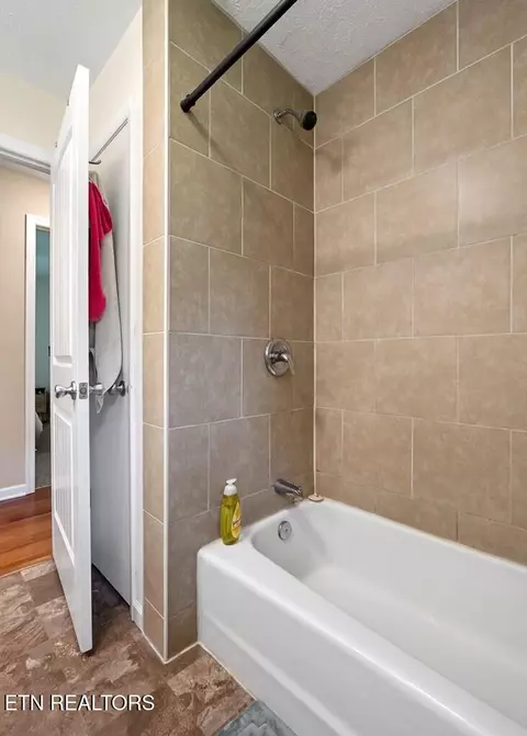 Bath - 237 Armstrong Rd, Doyle, TN 38559 photo 2 of 2