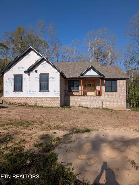 89 Riverchase Dr, Crossville, TN 38571