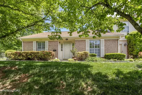 7914 Gleason Dr #1017, Knoxville, TN 37919