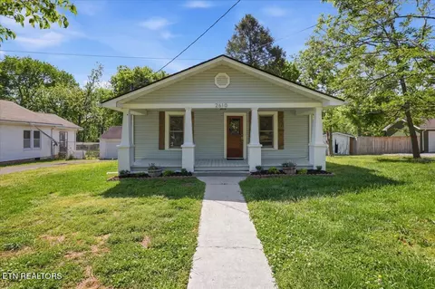 2610 Woodrow Dr, Knoxville, TN 37918